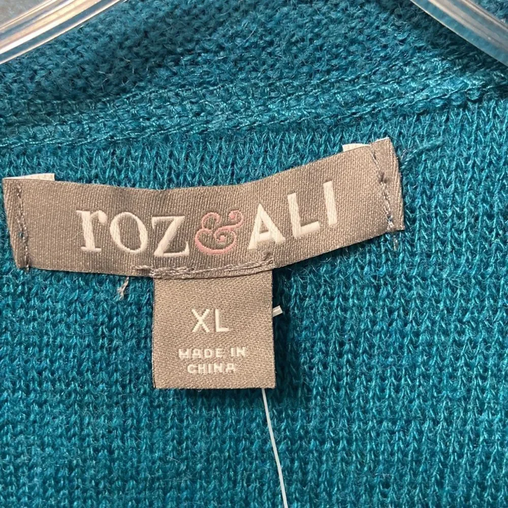 Blue green‎ jacket with ruffle and brass looking buttons - Picture 2 of 8